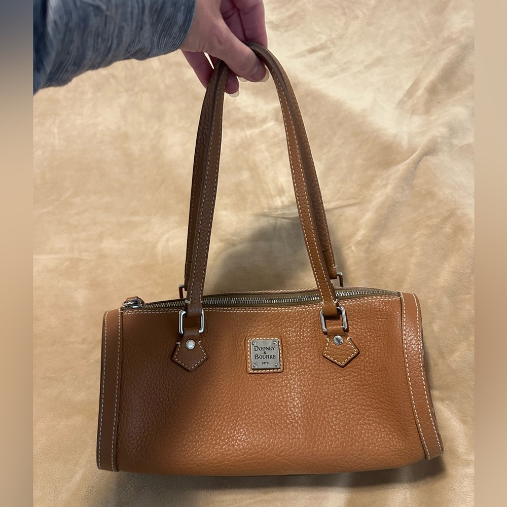 Y2K Dooney & Bourke Leather Barrel Shoulder Bag